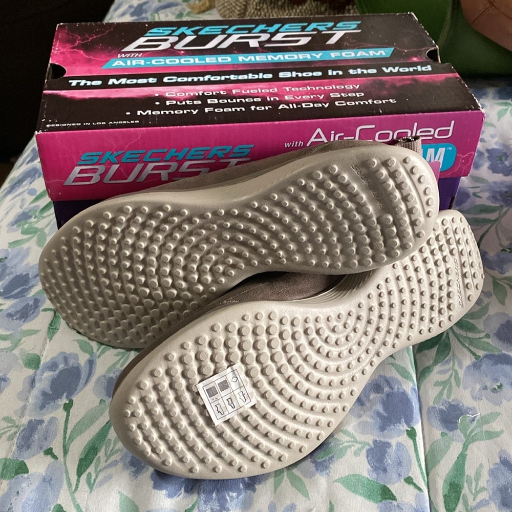 Skechers Women's grey Casual Shoes - Picture 3 of 3